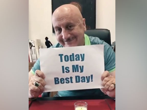 “Wish Karo na”: Anupam Kher asks fans for wishes on his 66th birthday