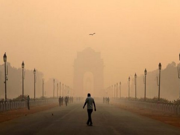 Delhi’s air quality remains ‘very poor’ with outset of winters