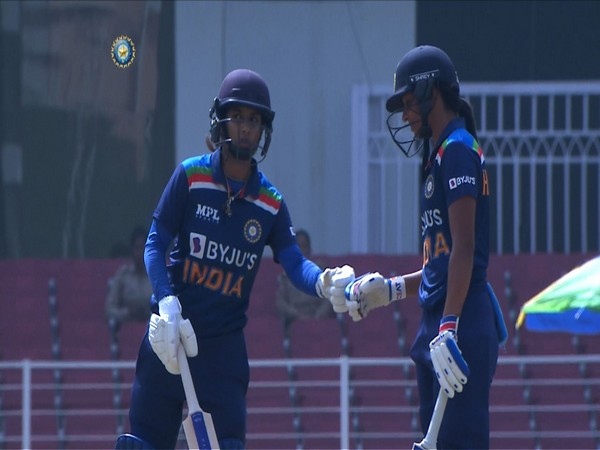 IND W v SA W, 5th ODI: Mithali Raj fights lone battle to take hosts to 188