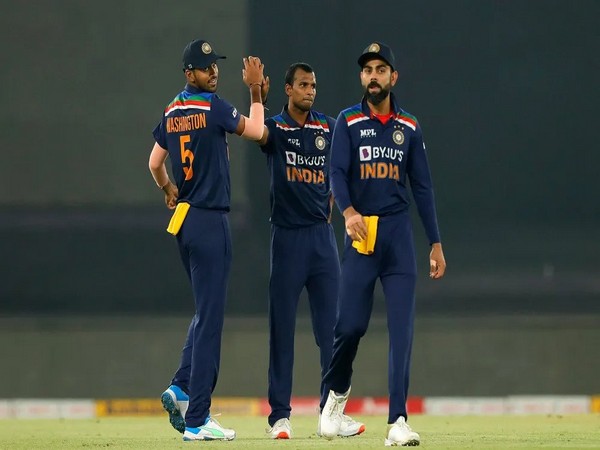 Ind vs Eng: Kohli and boys fined 40 per cent match fees for slow over-rate in fifth T20I