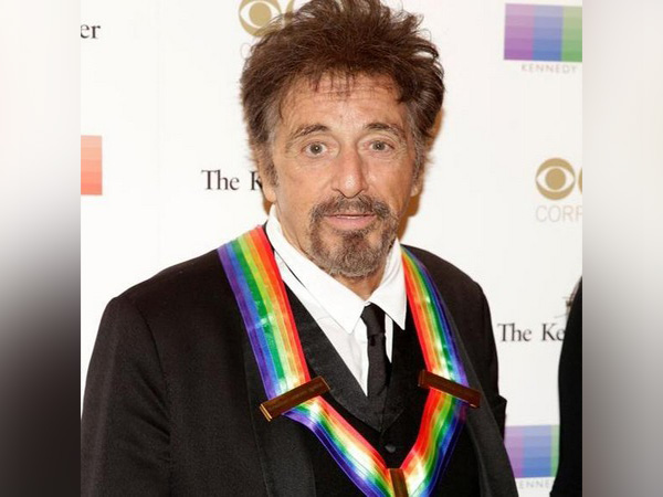 Al Pacino’s ‘nap’ during Golden Globes trends online