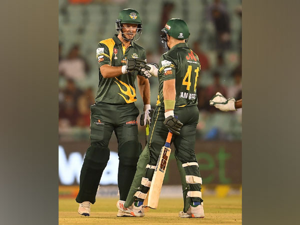 Road Safety World Series: Puttick, Van Wyk star as SA Legends qualify for semis