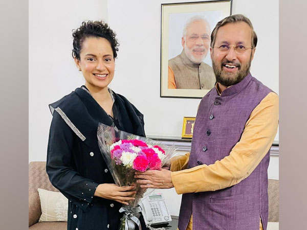 Kangana meets Javadekar, discusses discrimination against outsiders in Bollywood