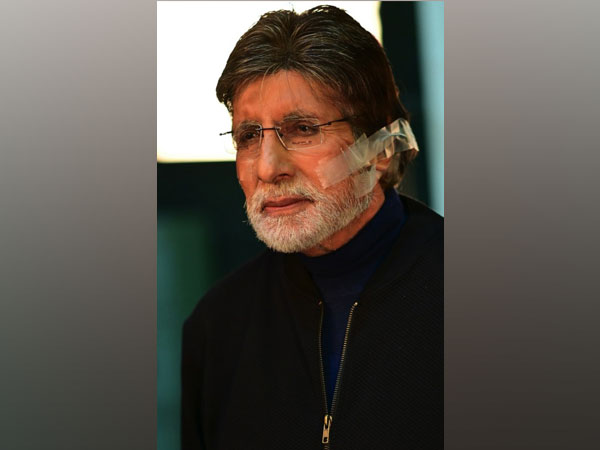 Amitabh Bachchan undergoes eye surgery, says progress is slow