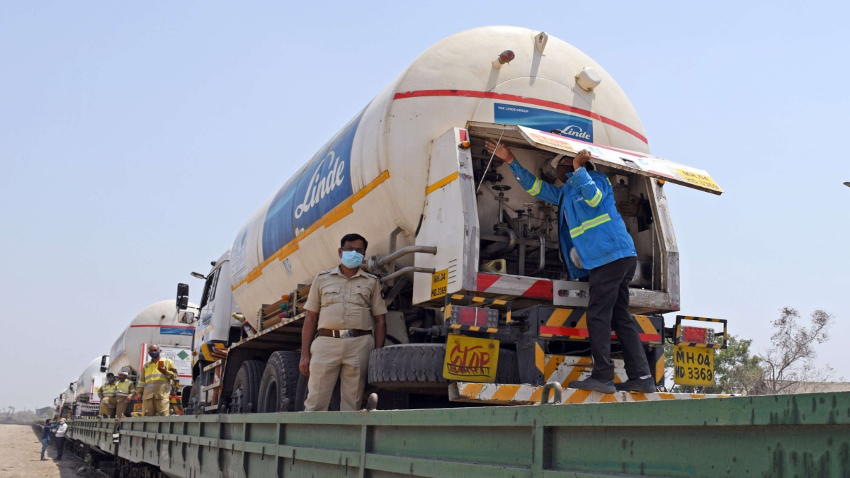 HOW INDIAN RAILWAYS IS TRYING TO MEET LIQUID MEDICAL OXYGEN DEMAND