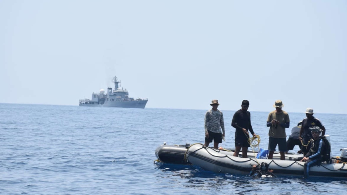 INDIAN NAVY ASSETS DEPLOYED IN SEARCH AND RESCUE EFFORTS FOR MISSING FISHERMEN AT SEA OFF MANGALORE COAST