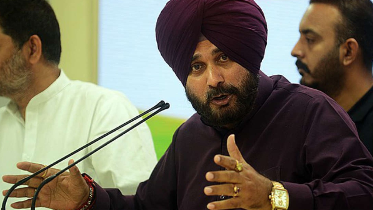 NAVJOT SIDHU SHOULD CHOOSE WHICH SIDE HE IS ON: CAPT. AMARINDER SINGH