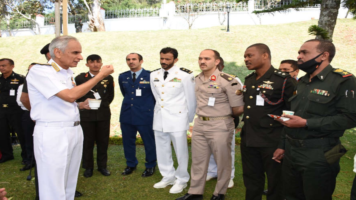 NAVY CHIEF VISITS DEFENCE SERVICES STAFF COLLEGE