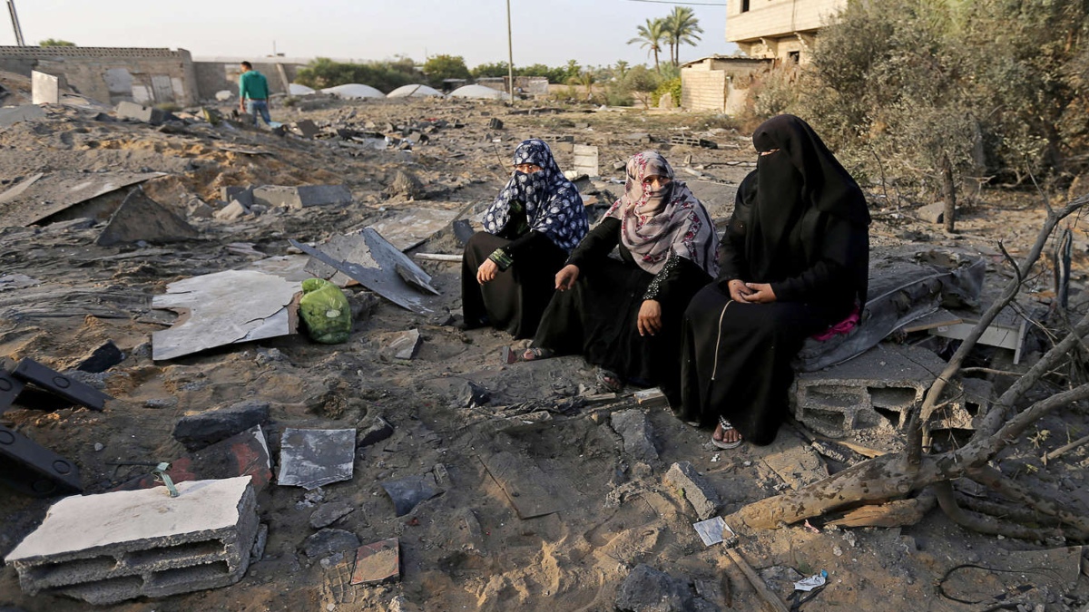 CALLS FOR CEASEFIRE GROW AS GAZA DEATH TOLL CROSSES 200