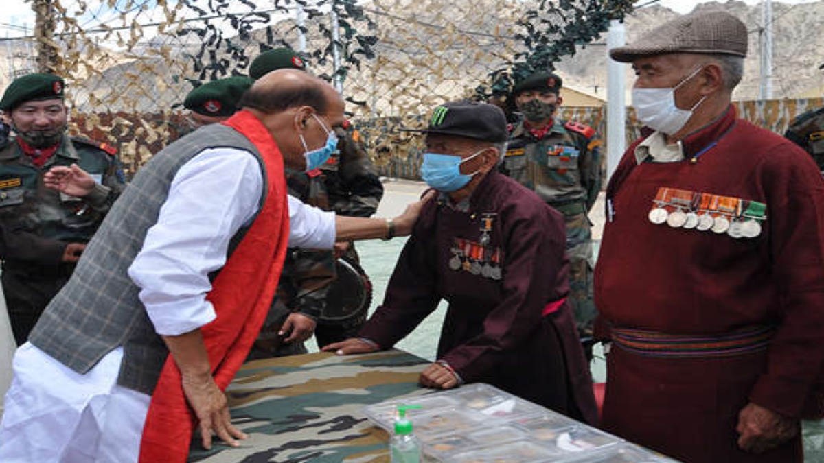 DEFENCE MINISTER INTERACTS WITH 300 VETERANS IN LEH, AS PART OF HIS THREE-DAY VISIT TO LADAKH