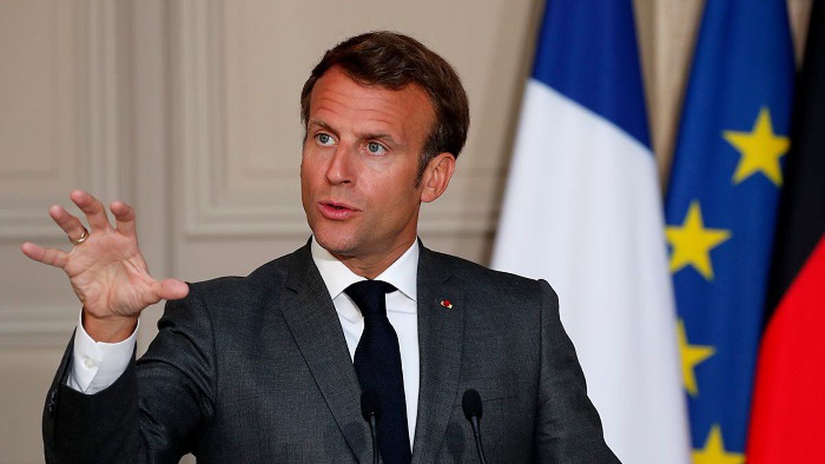 MACRON CALLS BENNETT ON ALLEGATIONS OF SNOOPING