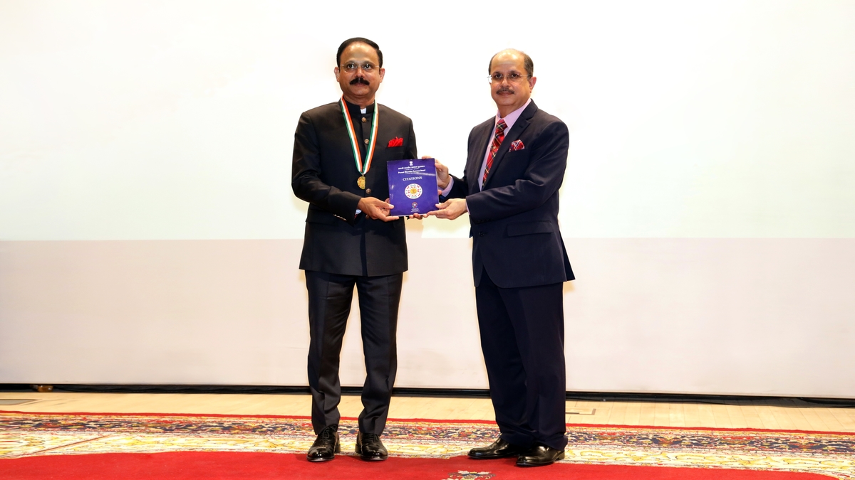 2021 PRAVASI BHARATIYA SAMMAN PRESENTED TO DR SIDDEEK AHMED