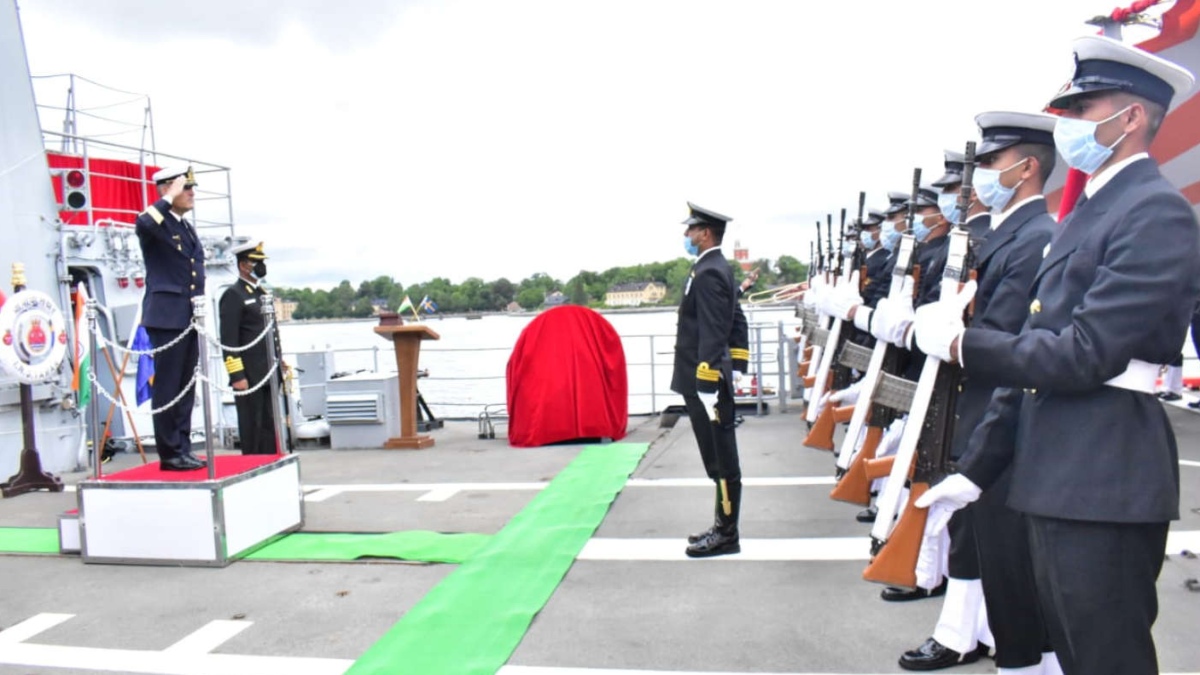 INS TABAR ENTERS PORT STOCKHOLM