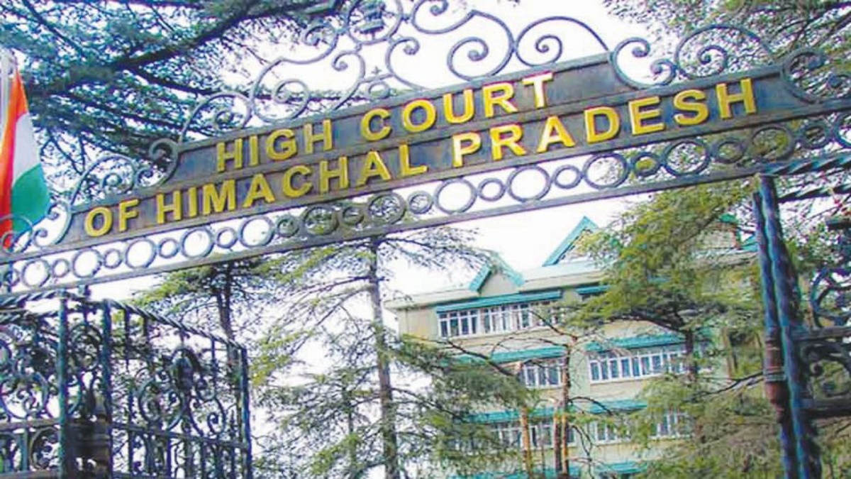 Himachal Pradesh High Court Stayed Contempt Proceedings Against HPNLU VC In Student Retest Case