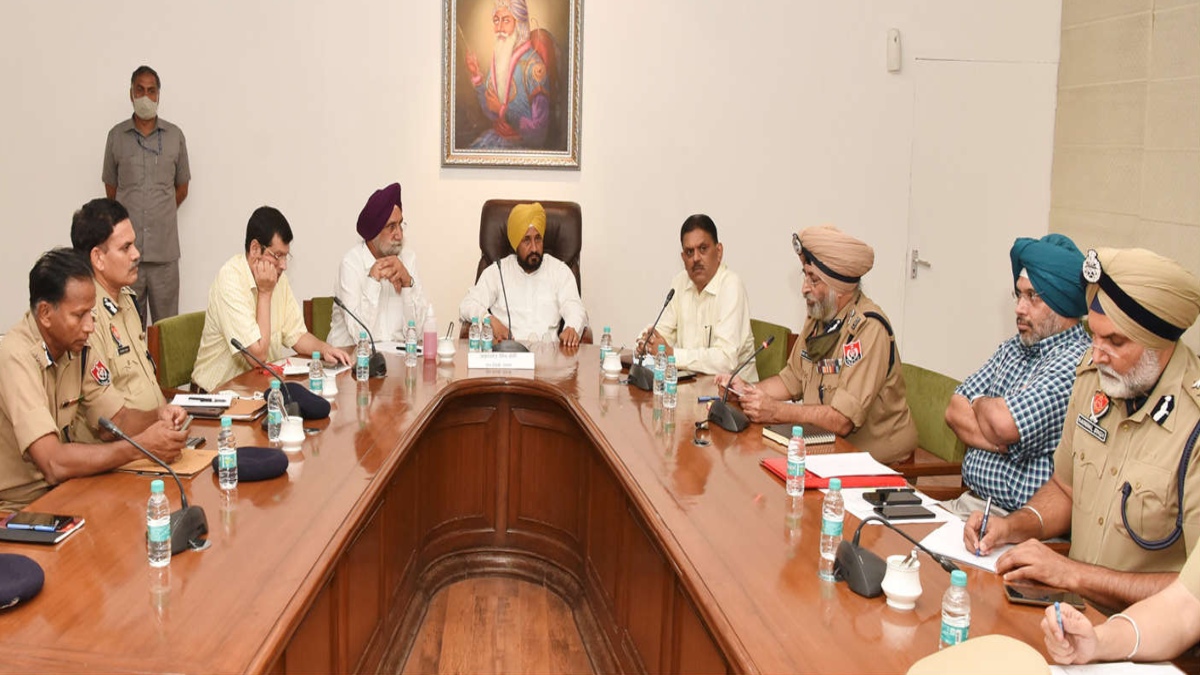 ﻿PUNJAB CM URGES POLICE TO ENSURE EFFECTIVE, TRANSPARENT POLICING ACROSS THE STATE