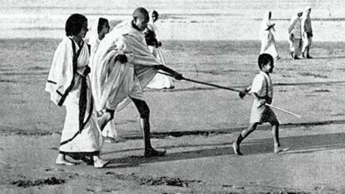 THE VISIONARY LEADER: MAHATMA GANDHI AND SPORTS