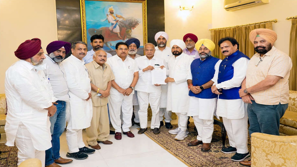 CM SUBMITS MEMORANDUM ON VITAL FARMERS’ ISSUES TO PUNJAB GOVERNOR