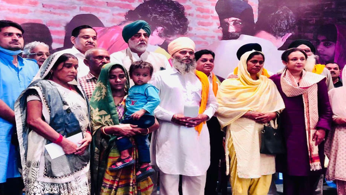 ﻿PUNJAB GOVT GIVES RS 2.50 CR TO FAMILY MEMBERS OF LAKHIMPUR INCIDENT VICTIMS