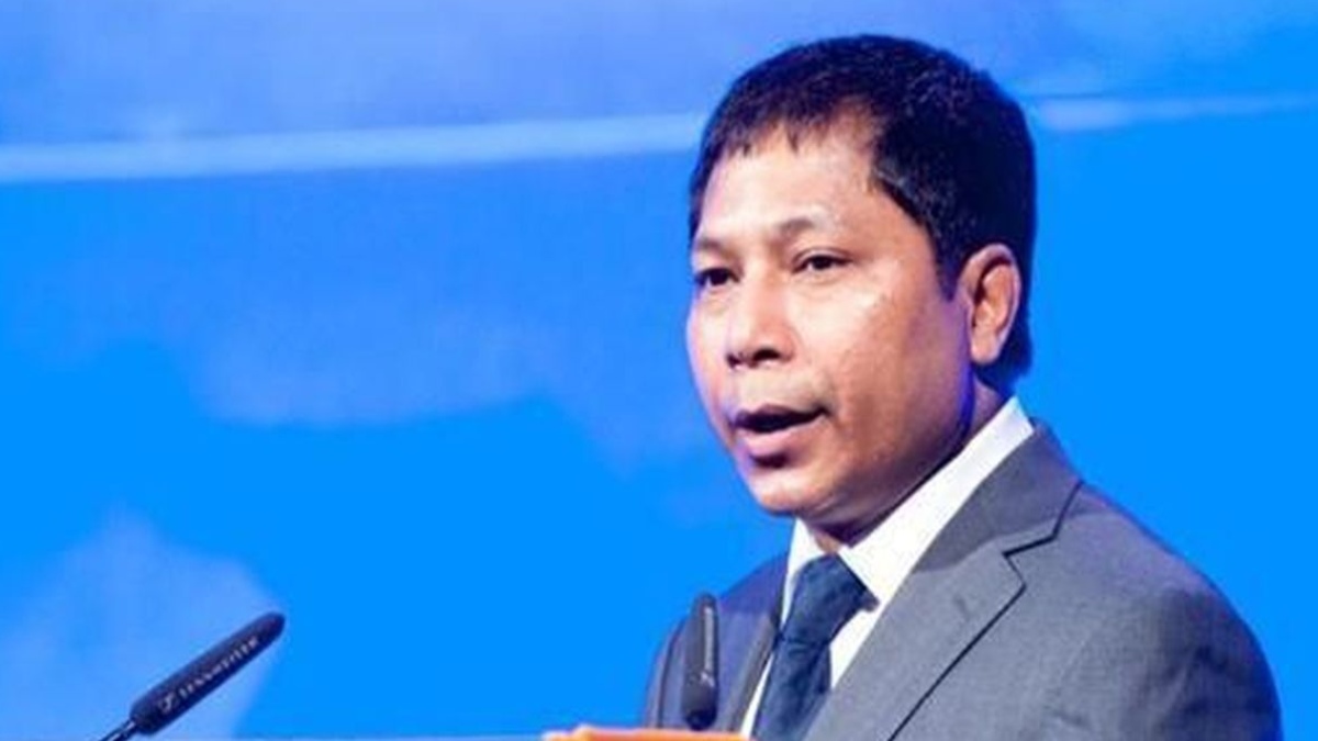 MUKUL SANGMA MAY JOIN TMC WITH 12 CONGRESS MLAS