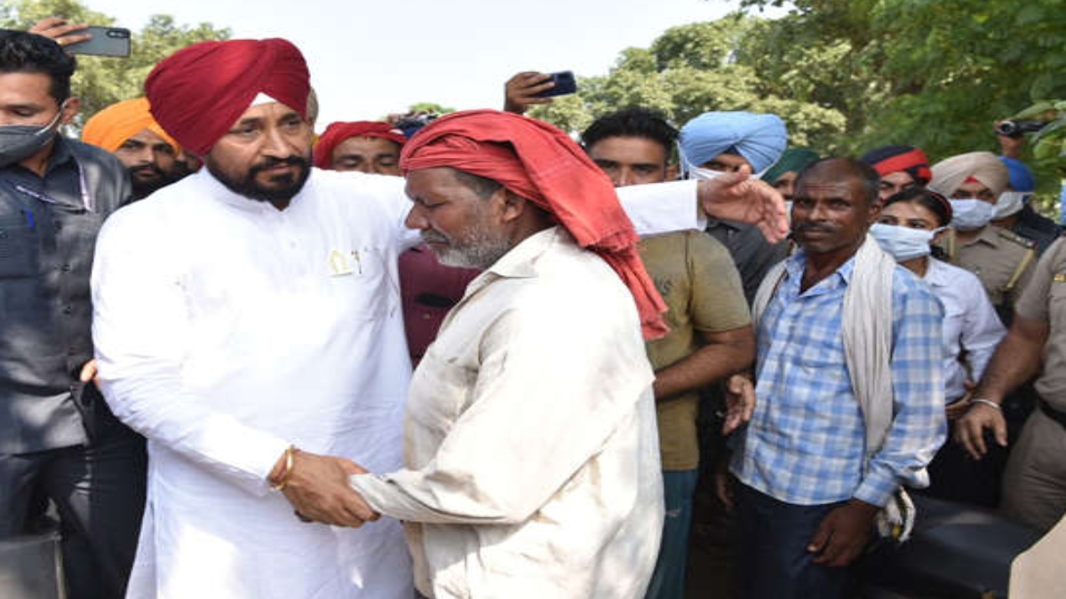 PUNJAB CM KICK STARTS PADDY OPERATIONS ACROSS STATE FROM MORINDA GRAIN MARKET