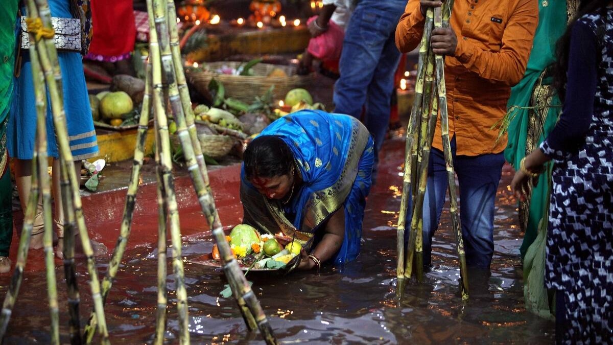 Politics over Yamuna in Chhath Puja