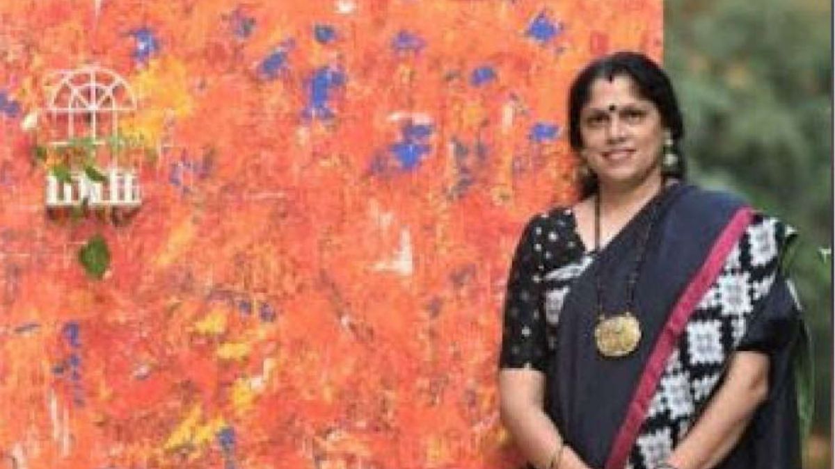 Dr Shefali Bhujbal showcases her first exhibition Anavarnam: Unveiling the Passion