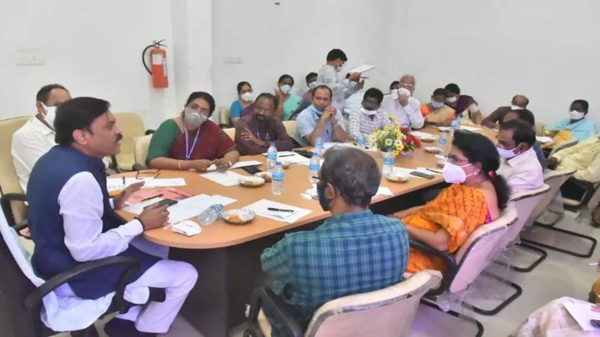 SPICES BOARD OF CENTRE CONDUCTS MEETING WITH SCIENTIST COMMUNITY AND CHILLI CROP EXPERTS