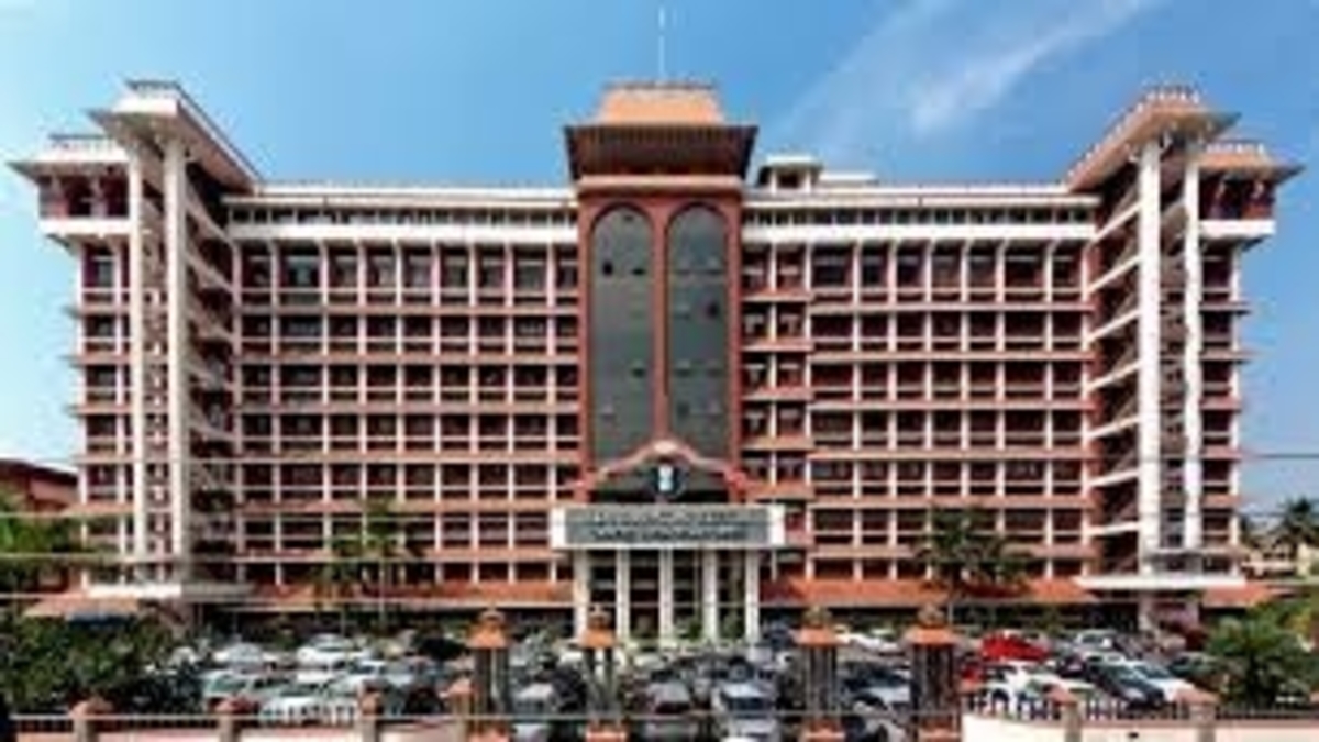 DISTRICT COURT CAN ONLY APPOINT GUARDIAN FOR MINOR’S PROPERTY, NOT PERSON: KERALA HC