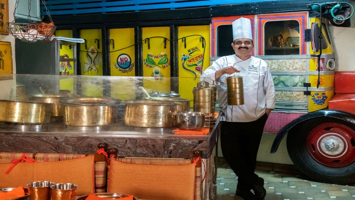 DELHI RESTAURANT PRESENTS UNLIMITED ARRAY OF KEBABS, CURRIES TO TICKLE TASTE BUDS