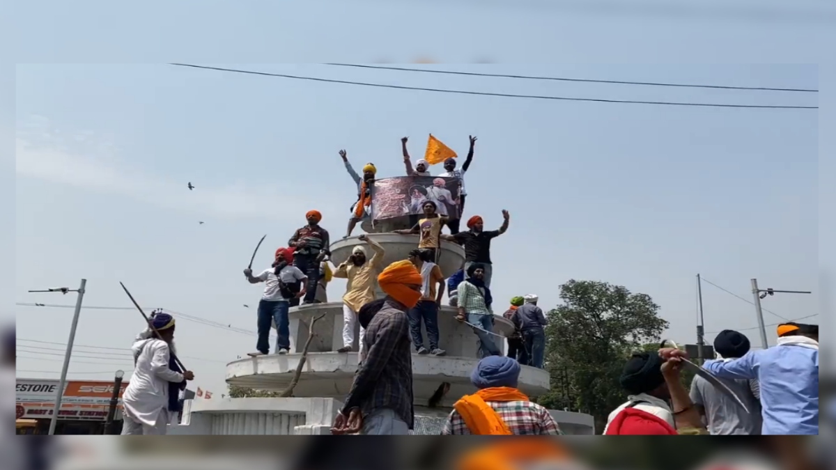 Curfew in Patiala after clash between Shiv Sena and pro Khalistan goons