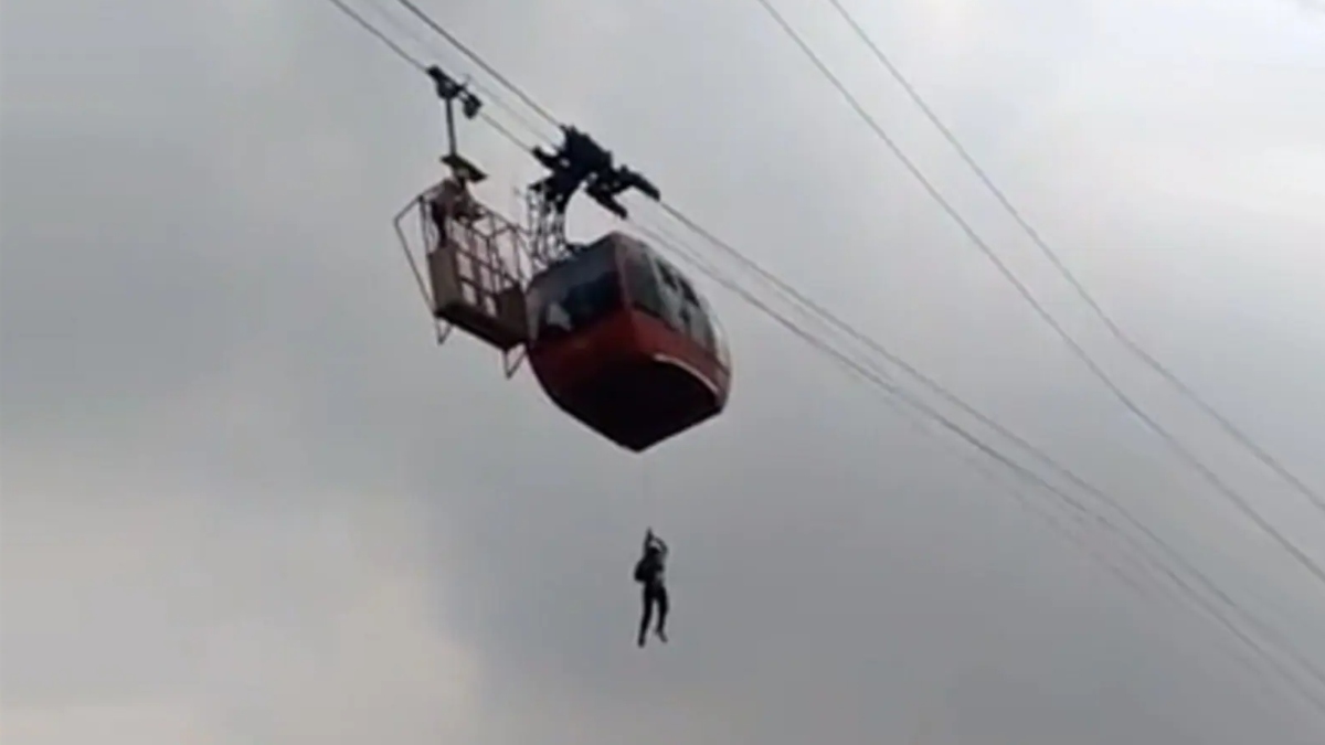 All 11 tourists stuck mid-air in cable car rescued