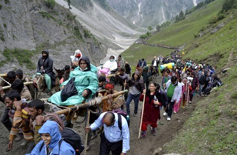 J-K: Fresh batch of pilgrims leaves from Srinagar for Amarnath Yatra