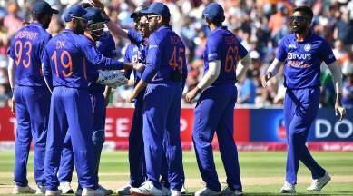 Ranbir Kapoor Graces Wankhede, Sends Best Wishes to ‘Men in Blue’