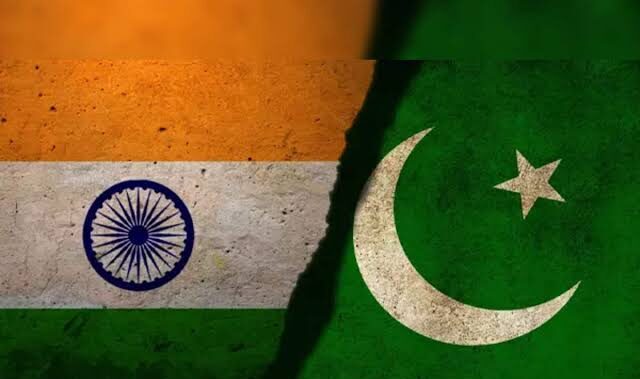 India, Pak swap prisoners , nuclear facilities lists