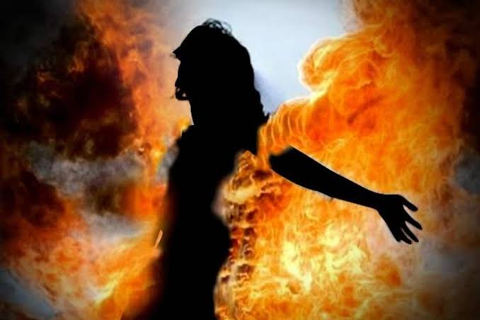 35-year-old women died after being set on fire by kin