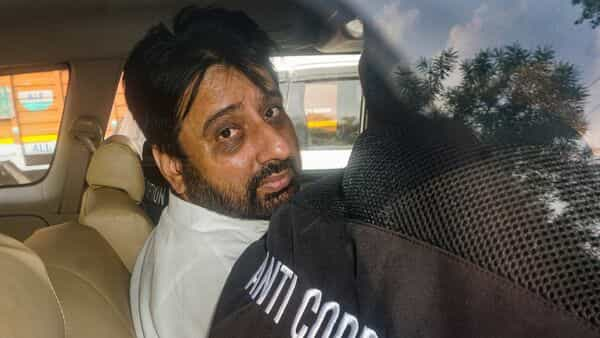 MLA Amanatullah Khan gets bail in Delhi Waqf Board case