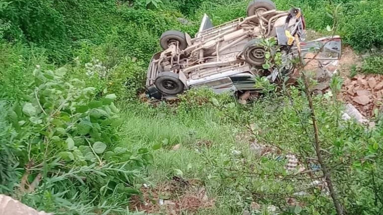 Sitapur: Two killed, 2 injured after car falls into 70-ft deep pit