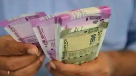 Centre may hike dearness allowance, Details inside