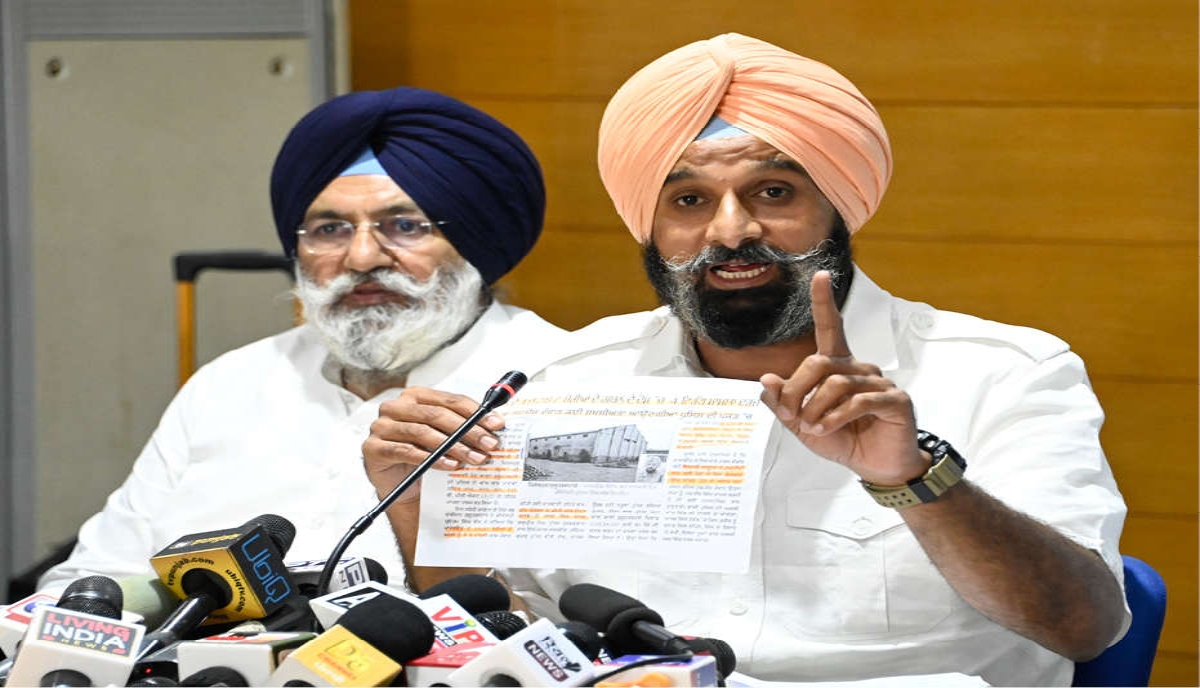 BIKRAM S MAJITHIA QUESTIONED AAP OVER ITS MINISTER SARARI’S EXTORTION TAPE