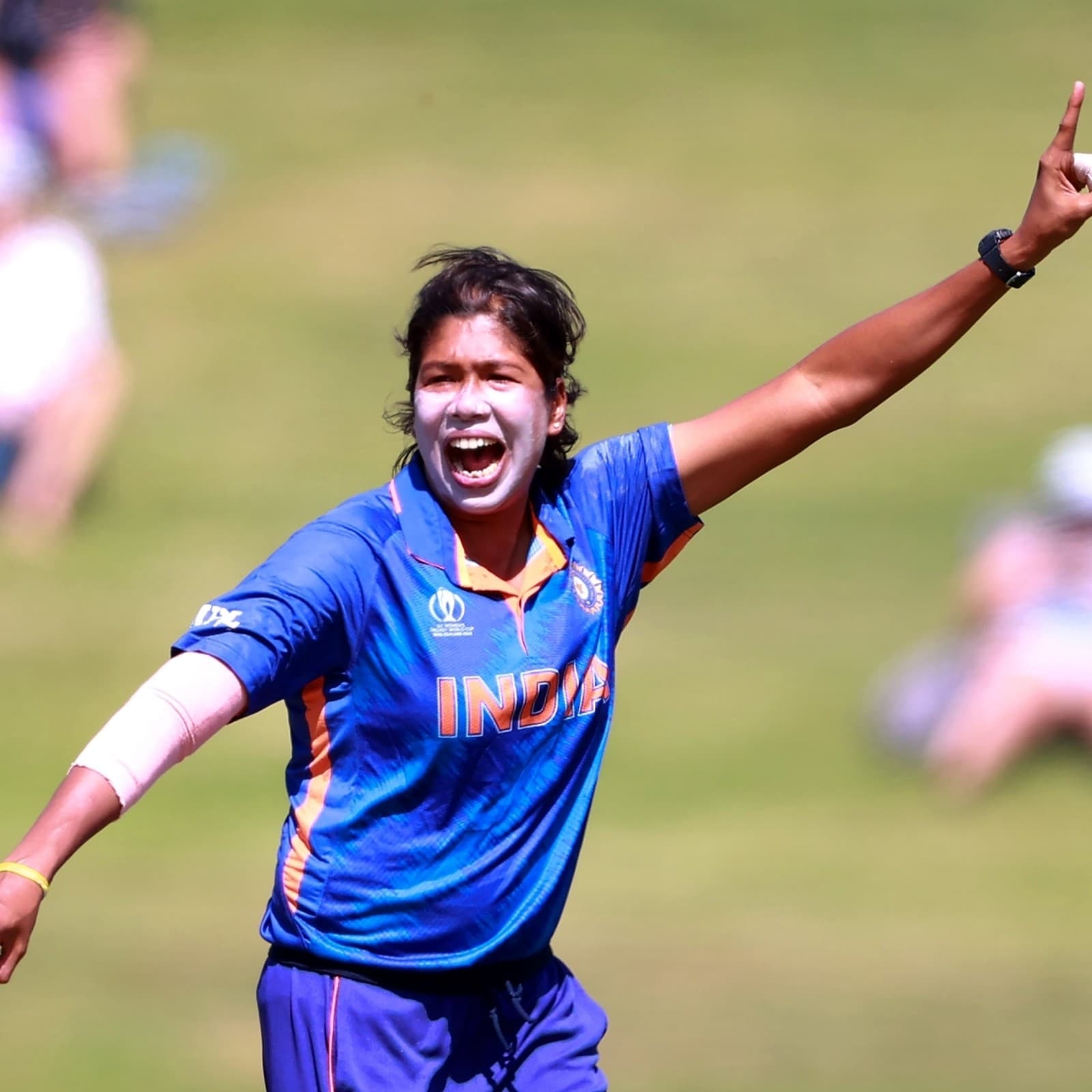 Harmanpreet’s emotional breakdown on Jhulan Goswami’s farewell game.