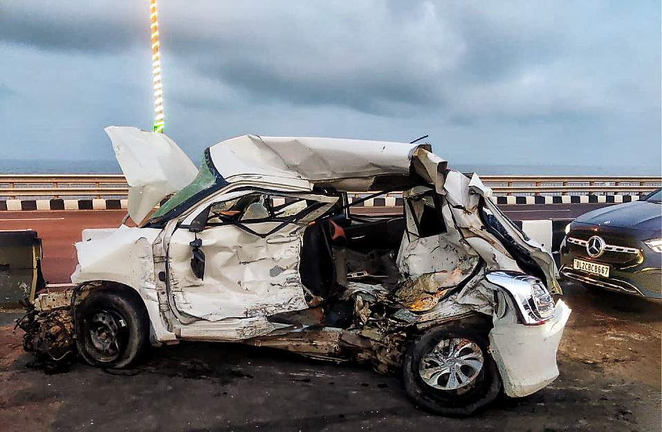 Karnataka: Car plunges into canal in Mandya, four dead