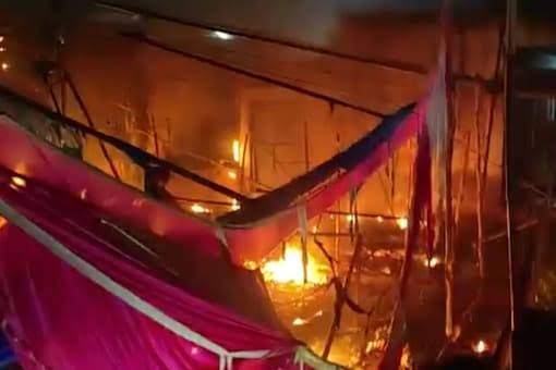 Uttar Pradesh: 5 died in a fire at Durga Pandal