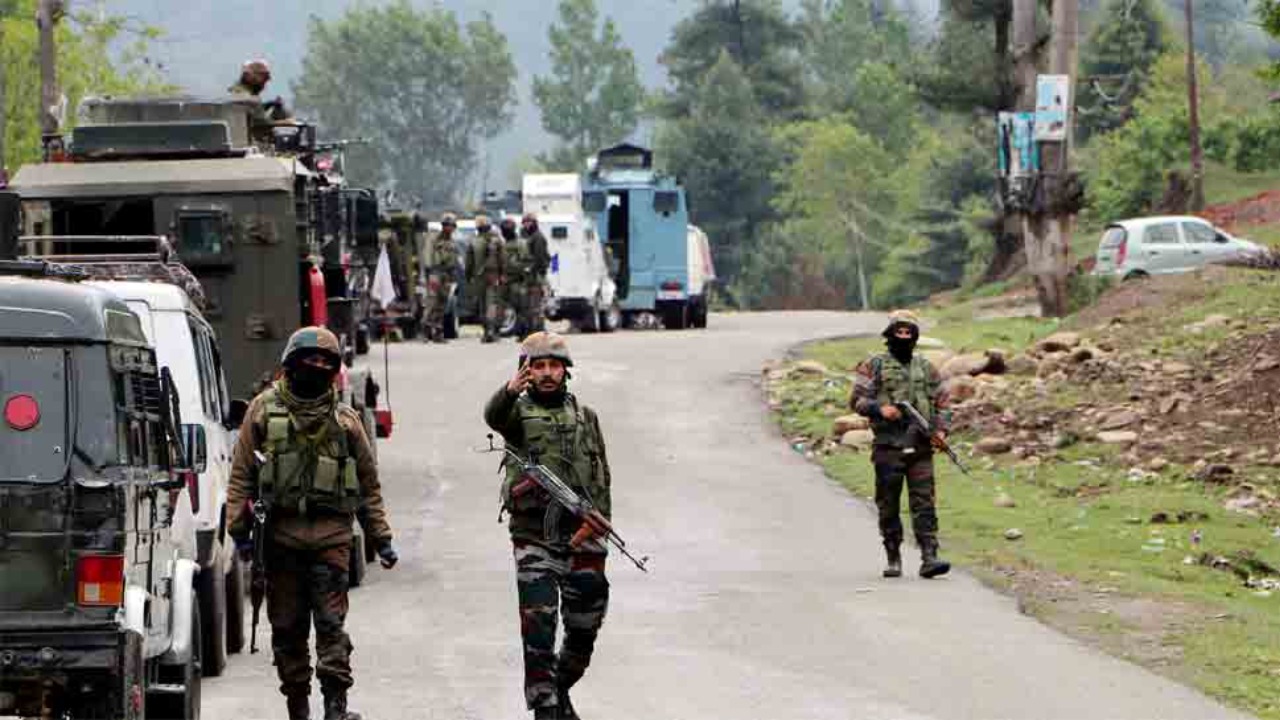 Kashmiri Pandit shot dead by terrorist in J&K’s Shopian