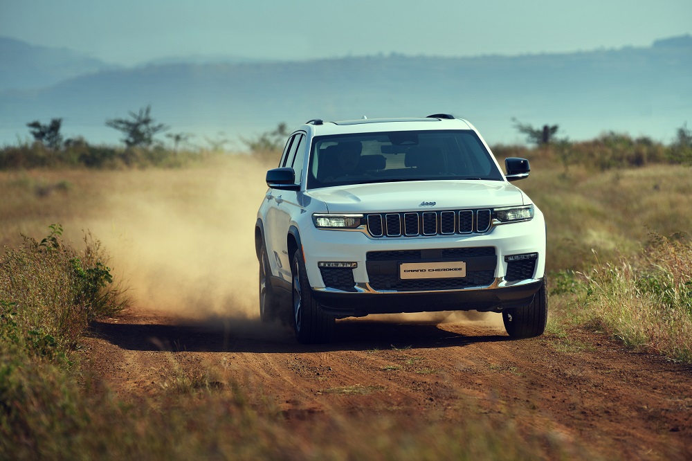 Iconic Jeep SUV Grand Cherokee is now Made-in-India, gets more features and tech