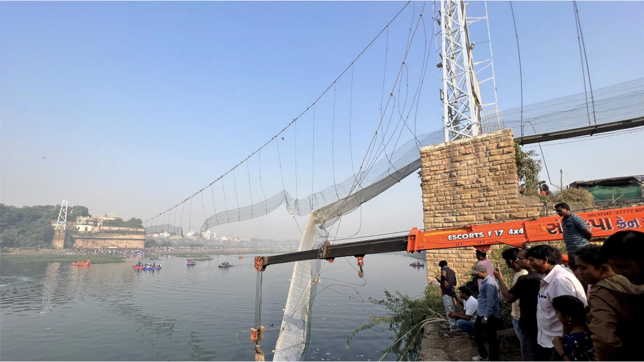 Bar associations decide to not represent accused in Gujarat bridge collapse