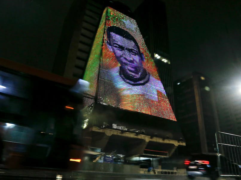 Heartbroken Brazil in grief for ‘King of Football’