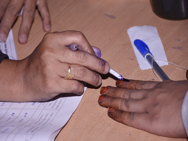 Gujarat sees 58.80 pc voters turnout in second phase till 5 pm