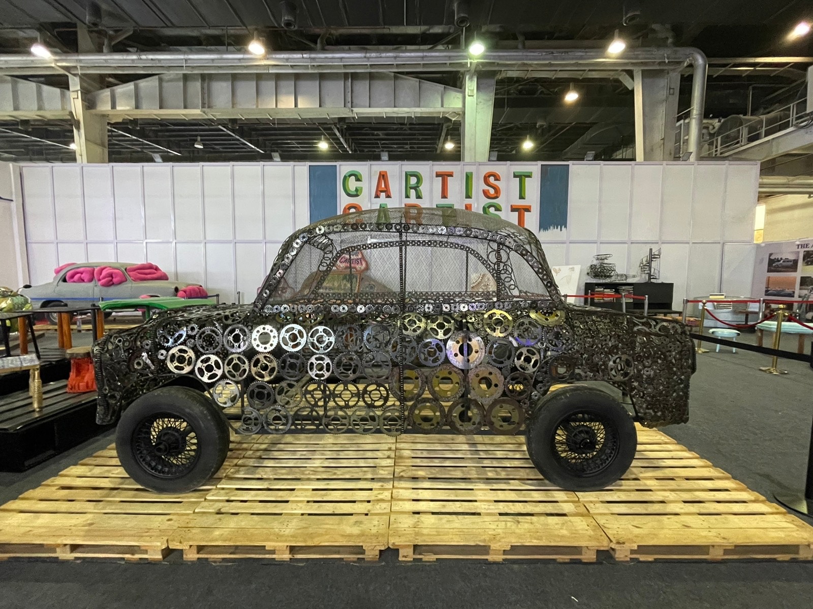 ART ON WHEELS: CARTIST GIVES AUTO EXPO A UNIQUE FLAVOUR