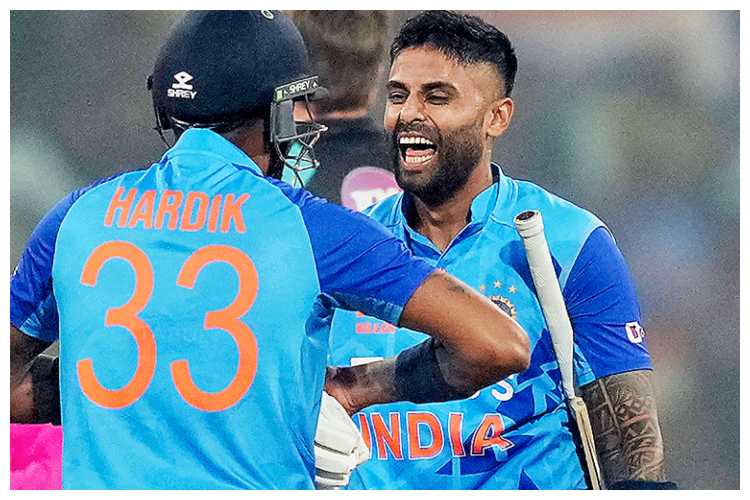 SURYAKUMAR, PANDYA GUIDE INDIA TO 6-WICKET WIN OVER NZ