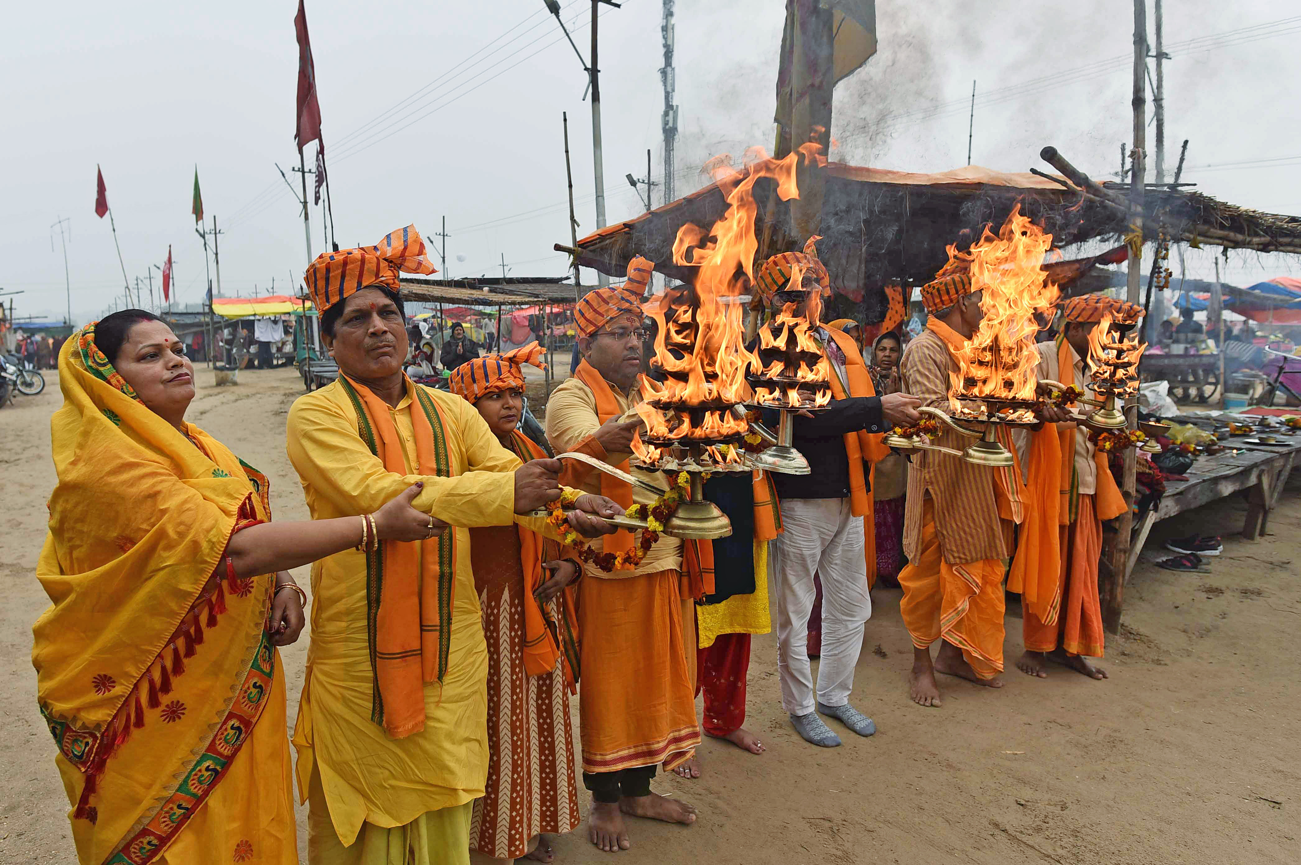 Basant Panchami: Devotees perform aarti during Magh Mela